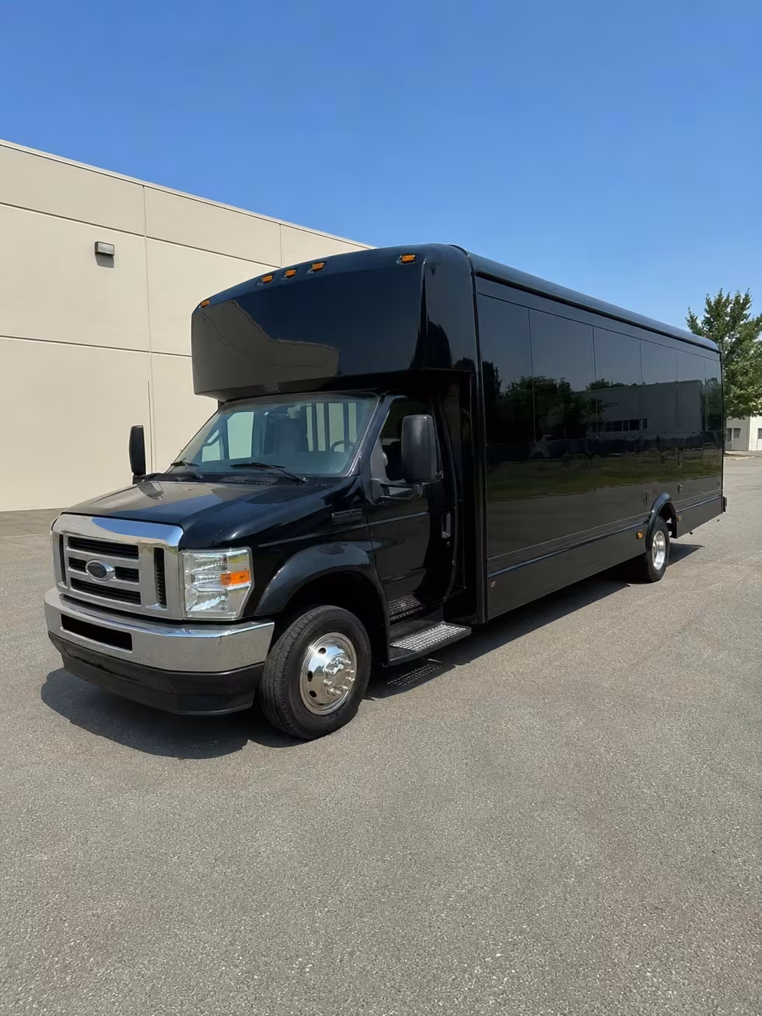 20 passenger party bus
